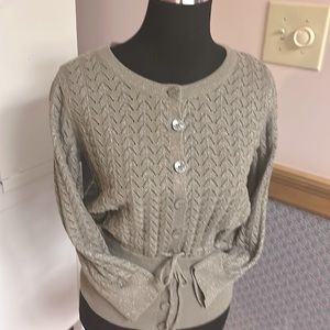 Access light weight sweater